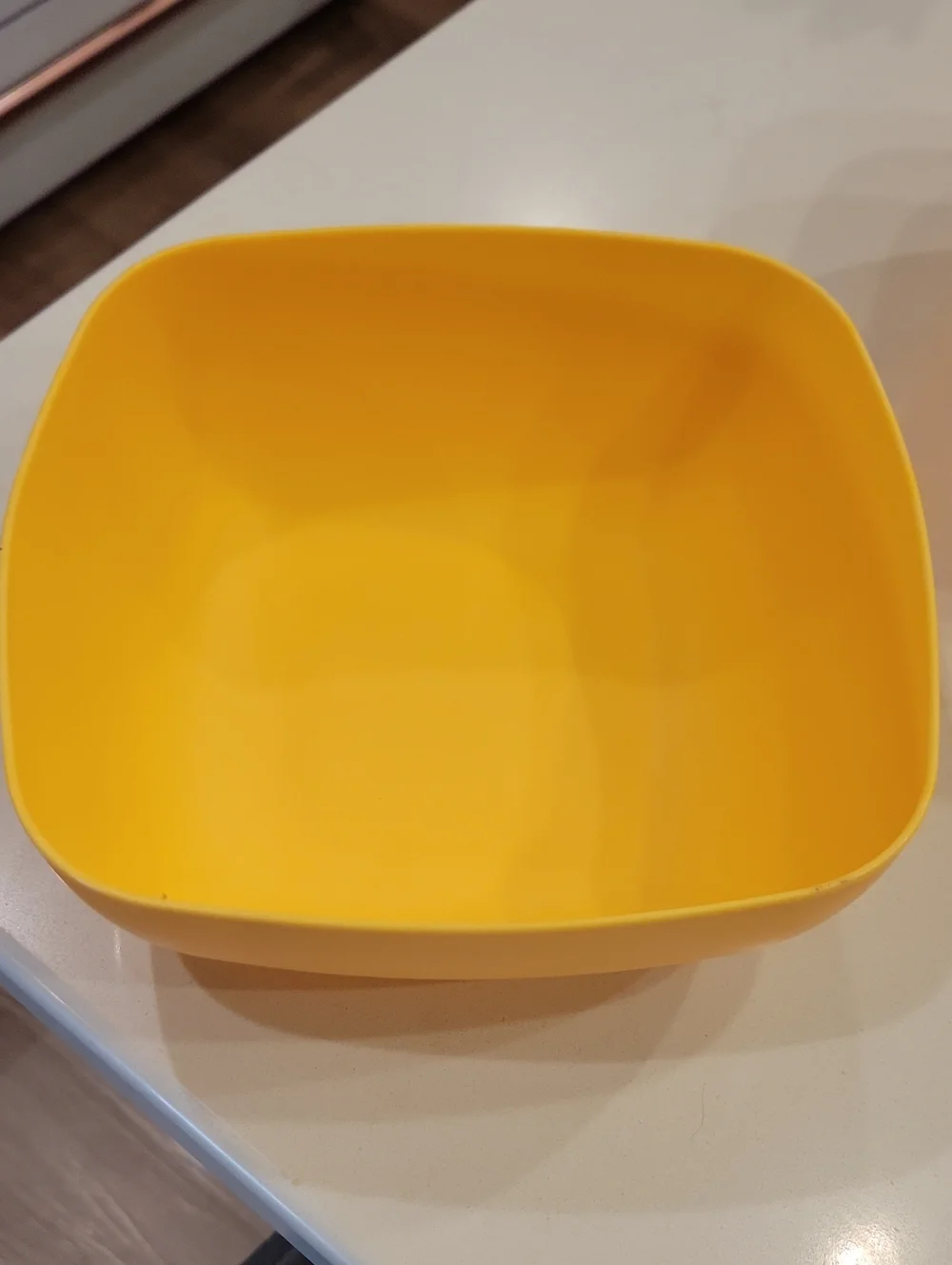 Free With Purchase Like New Tupperware Bowl Bundle